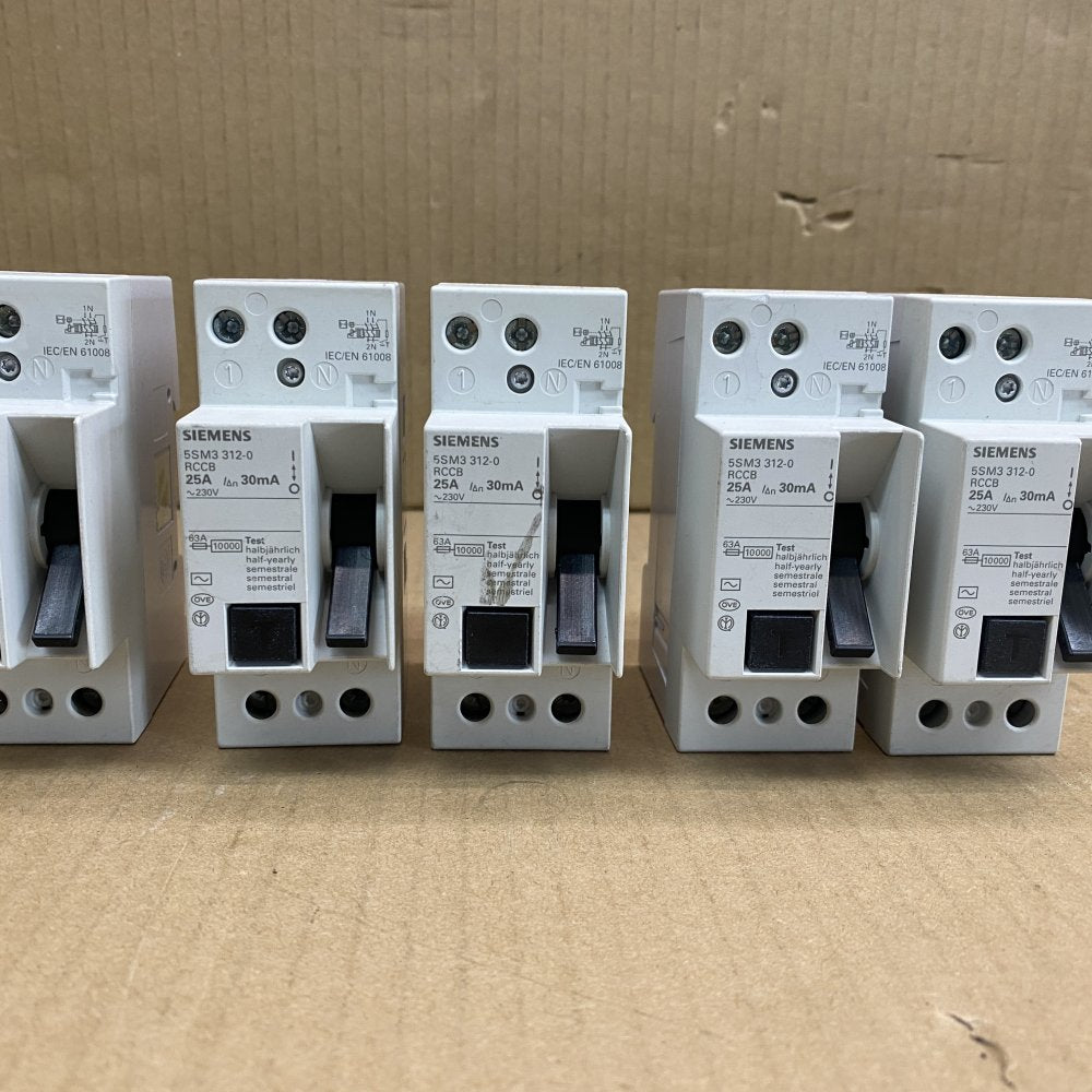 Residual Current Breakers Siemens 25A Double Pole RCCB 30mA (Pack of 5)