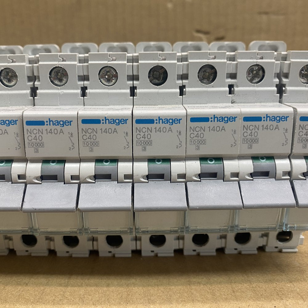 MCB Circuit Breakers Hager Single Pole 140-163A 230/400V Set of 12