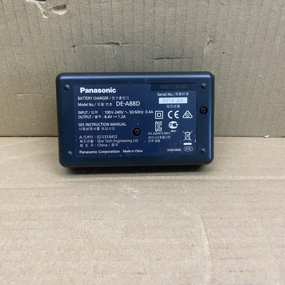 Panasonic DE-A88 OEM Battery Charger for VW-VBG6 Camcorder Battery