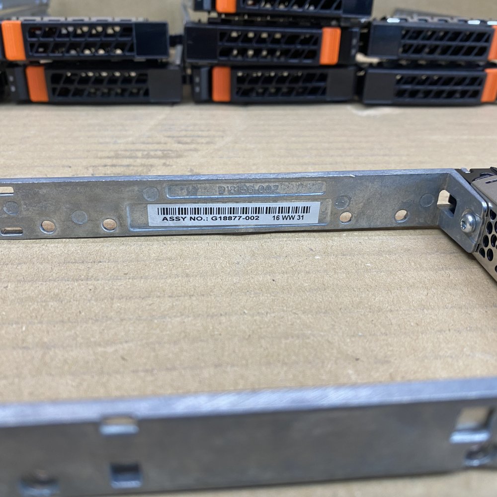 CHEAP 11x Intel G18877-002 SAS SATA 2.5in Caddy for R2208GZ4GC Server RRP £300