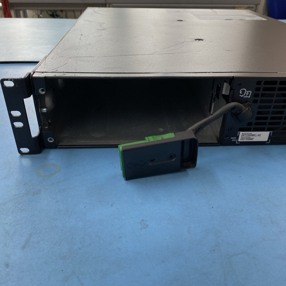 Professional Rackmount UPS APC Smart-UPS SRT2200RMXLI-NC 2.2kVA LCD