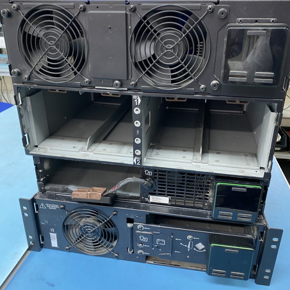 Rack-Mount UPS Bundle APC SRT10KRMXLI 5KRMXLI 3000RMXLI High Efficiency
