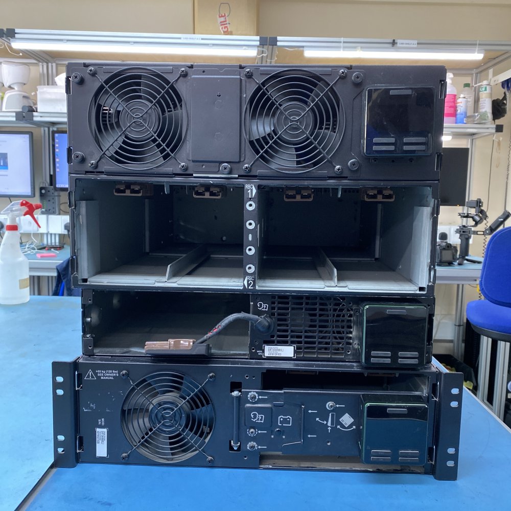 Rack-Mount UPS Bundle APC SRT10KRMXLI 5KRMXLI 3000RMXLI High Efficiency