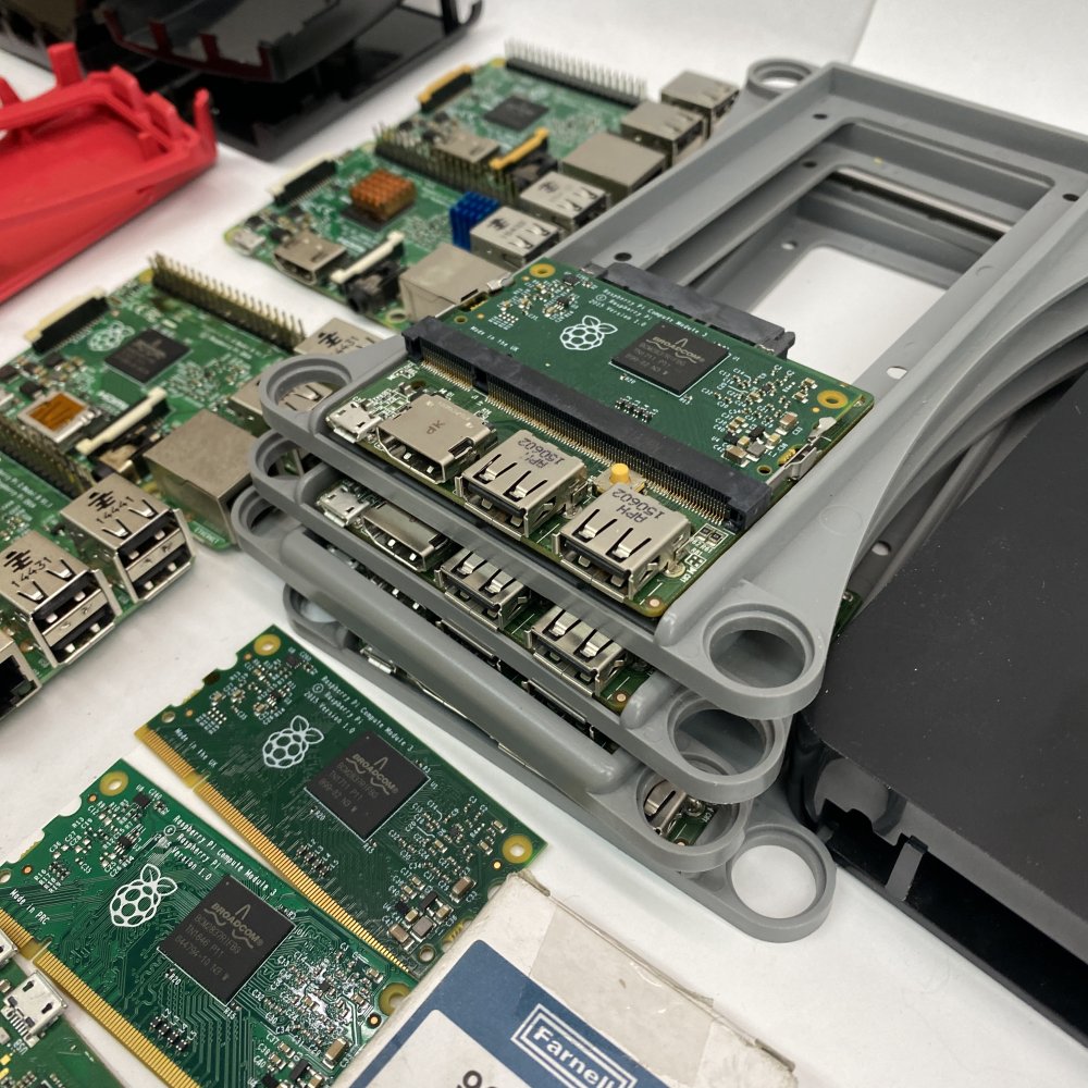 Versatile Raspberry Pi Compute Module IoT Kit 3 CM3 SATA & Wi-Fi