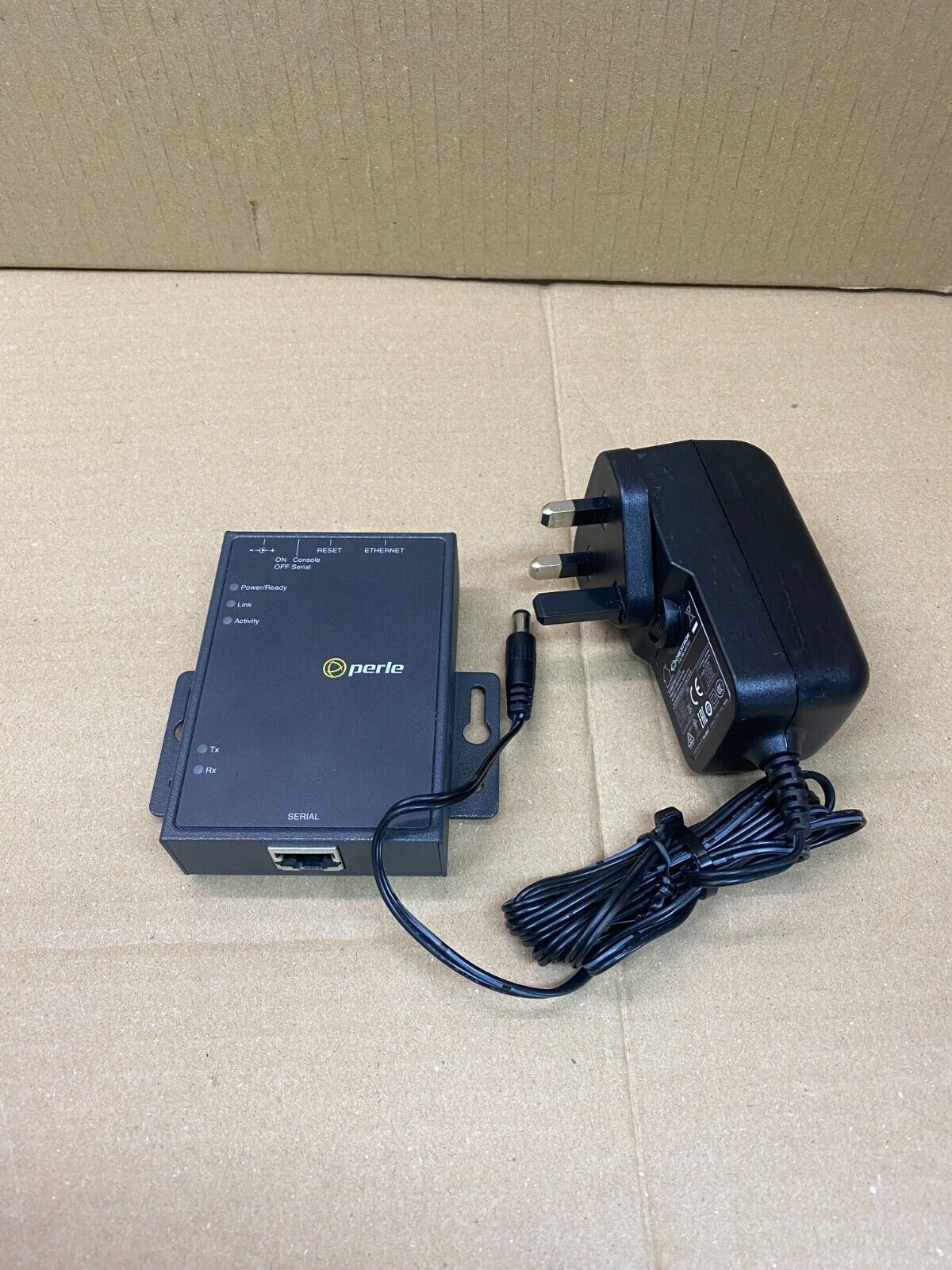 Secure Gigabit Ethernet Device Server Perle IOLAN SDS1 1 Port Industrial