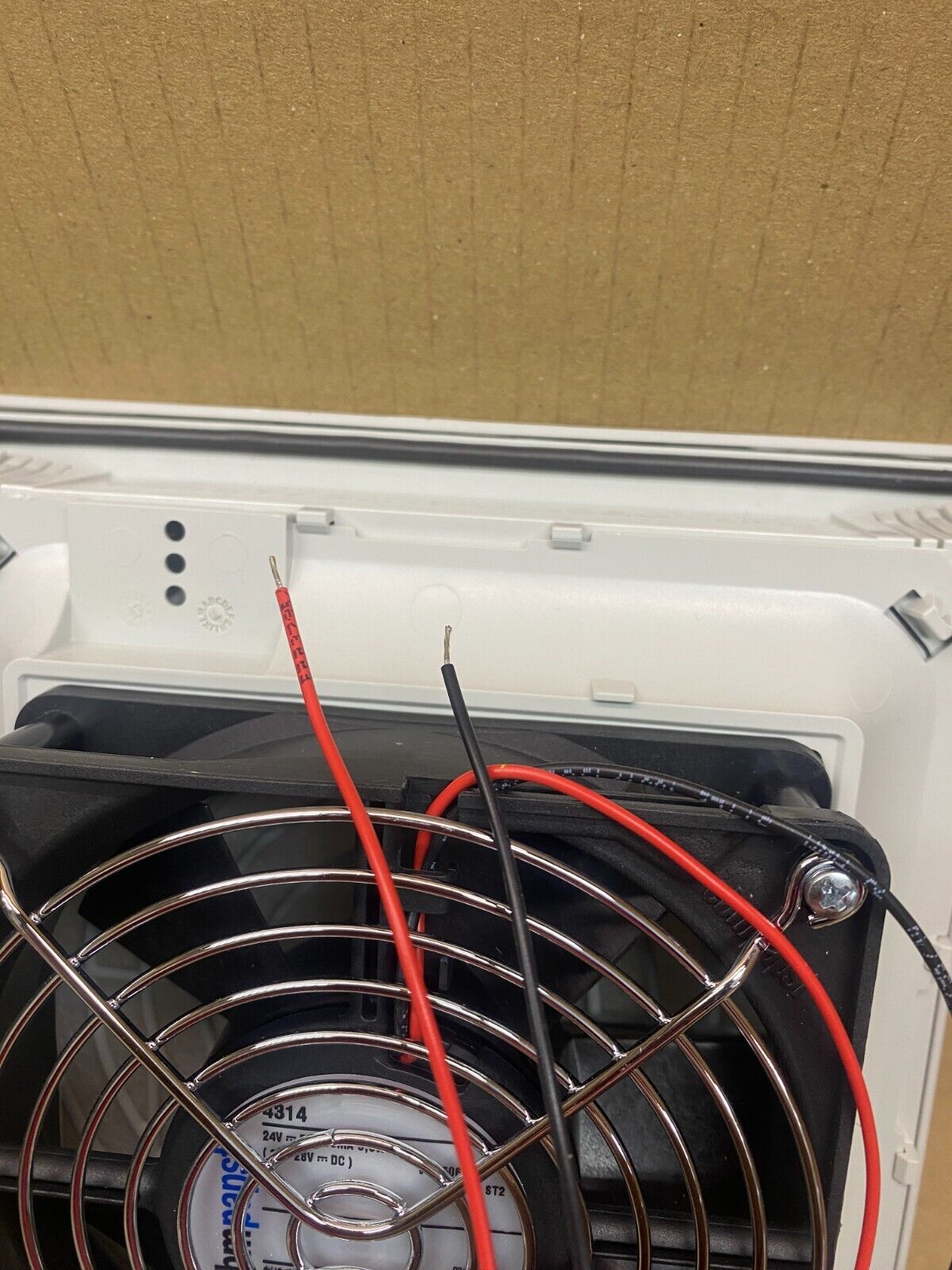 Industrial Cooling Enclosure Filter Fan, Pfannenberg PF 32.000 Efficient