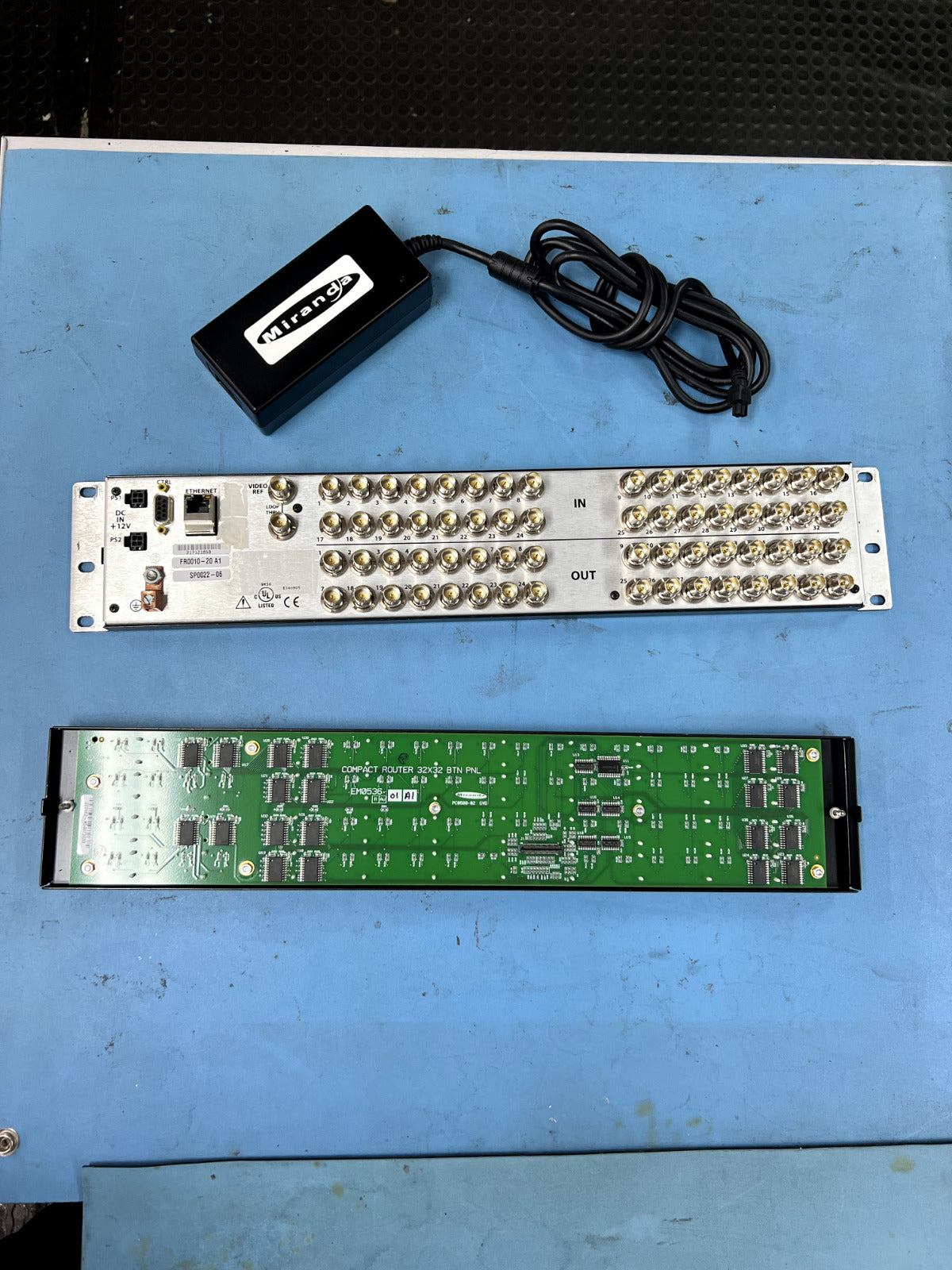 Broadcast ASI DVB Router 32x32 Miranda CR3232-SD, Rack-Mount Compact
