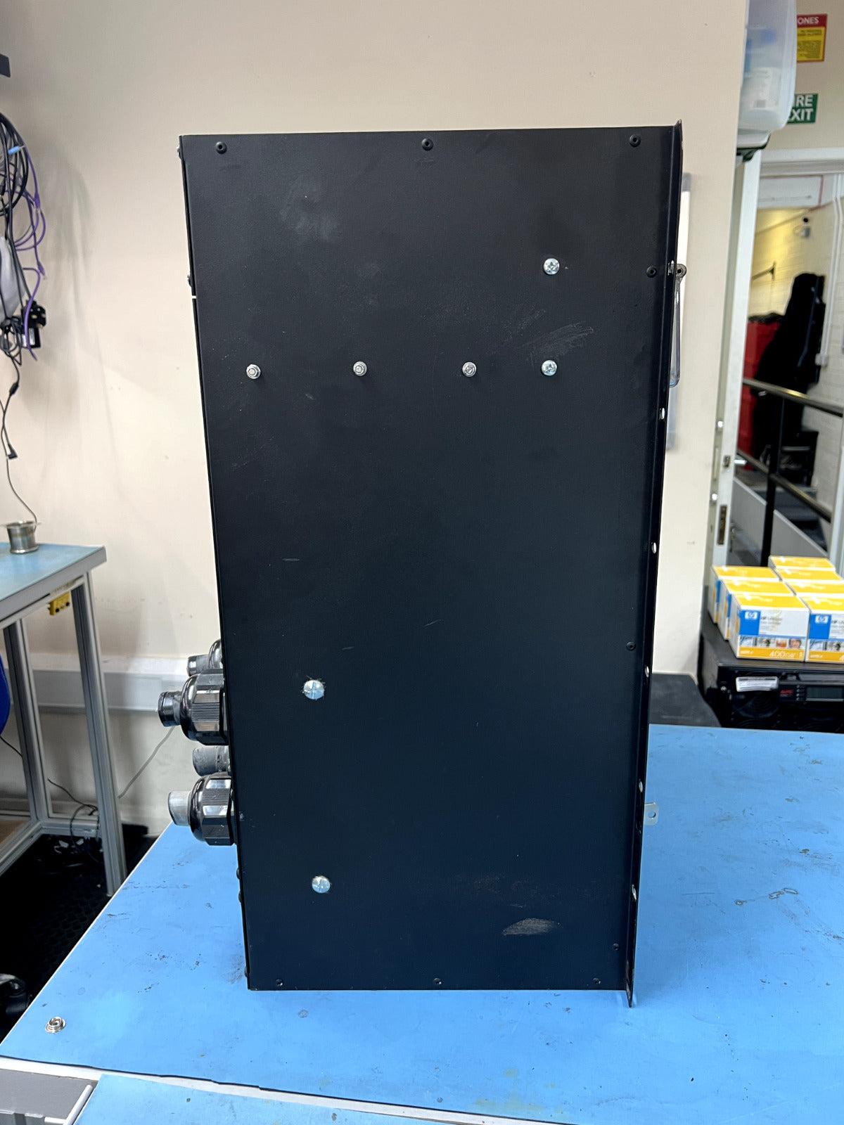 Dual-Side Rack-Mount UPS Bypass Panel, Enhanced Power Distribution