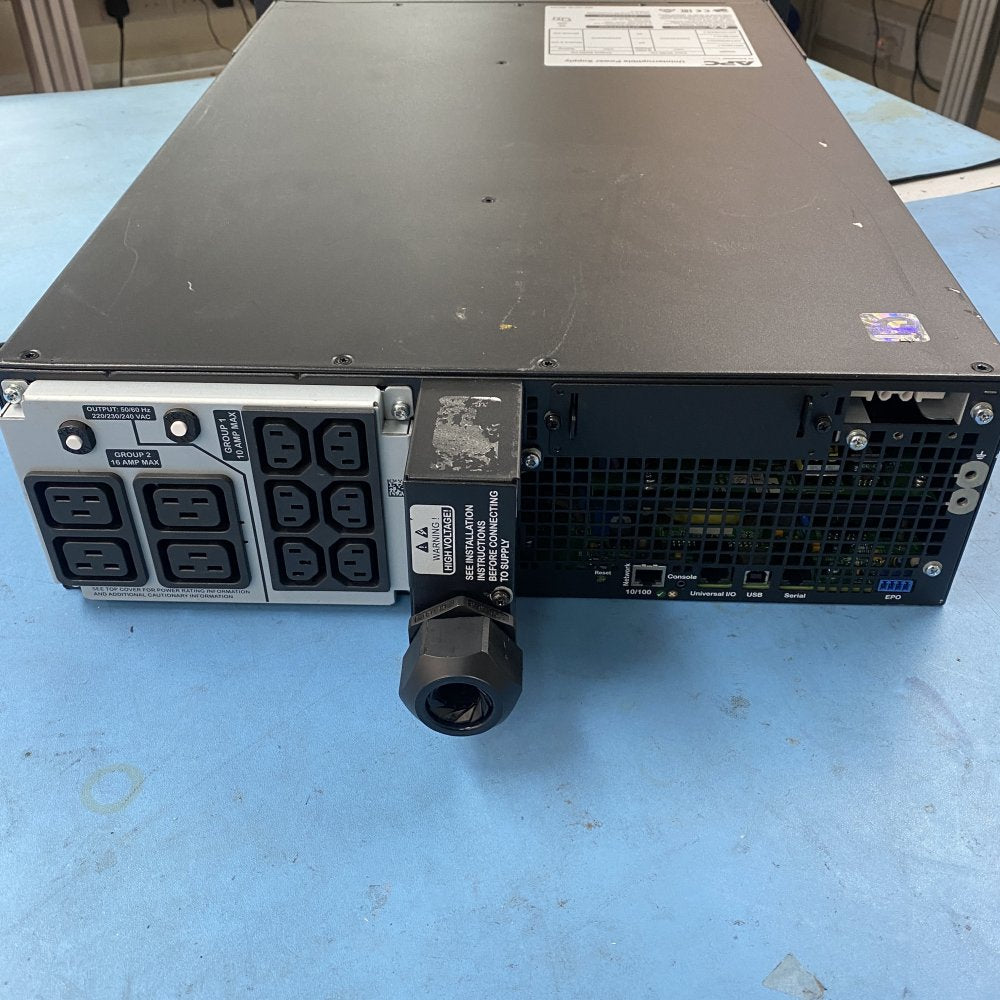 Professional Online Double Conversion UPS 5kVA APC SRT5KRMXLI IEC USB Rack 2U