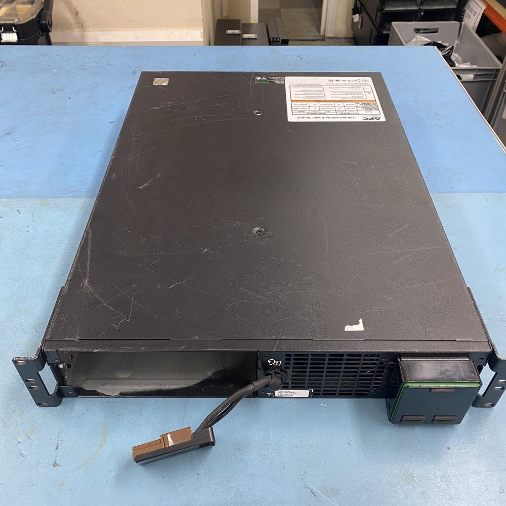 Professional UPS 3kVA APC SRT3000RMXLI USB Serial EPO Rackmount IEC Outlets
