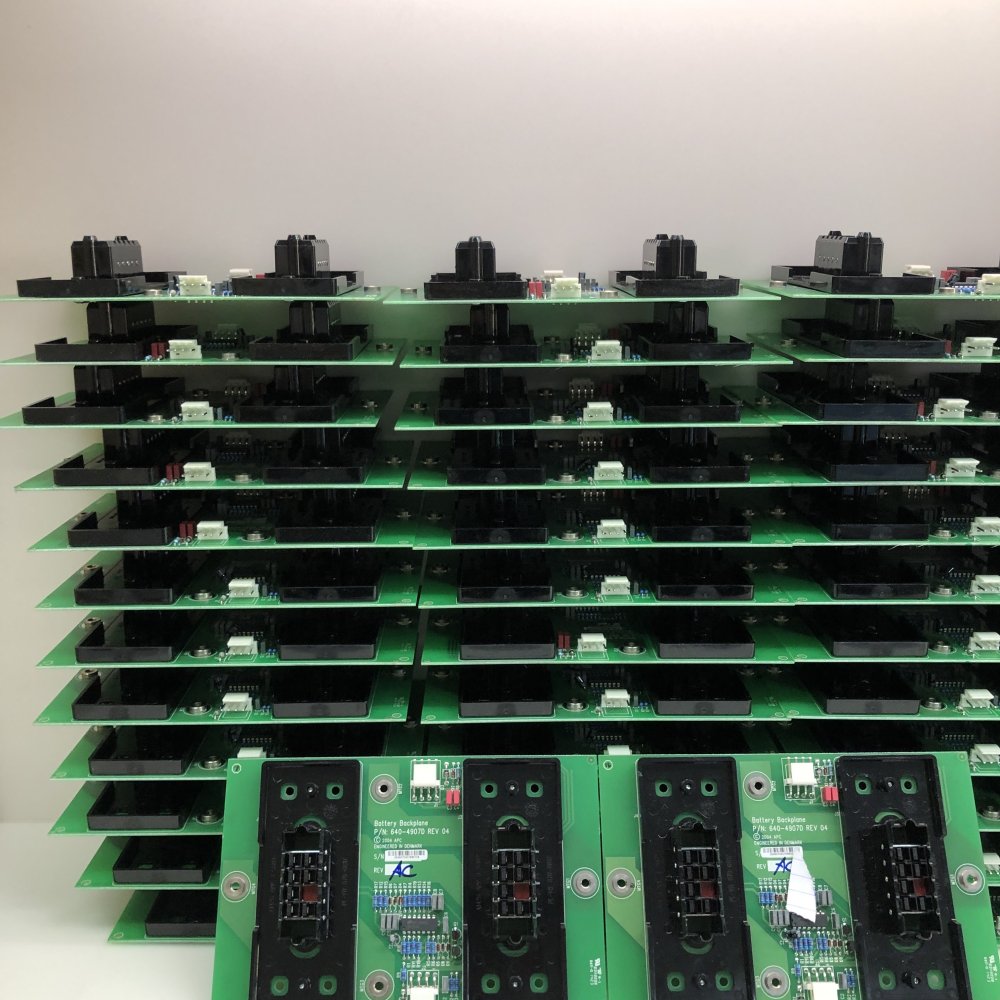 37 x APC UPS Battery Backplane 640-4907D REV 04 OEM Tested German Made