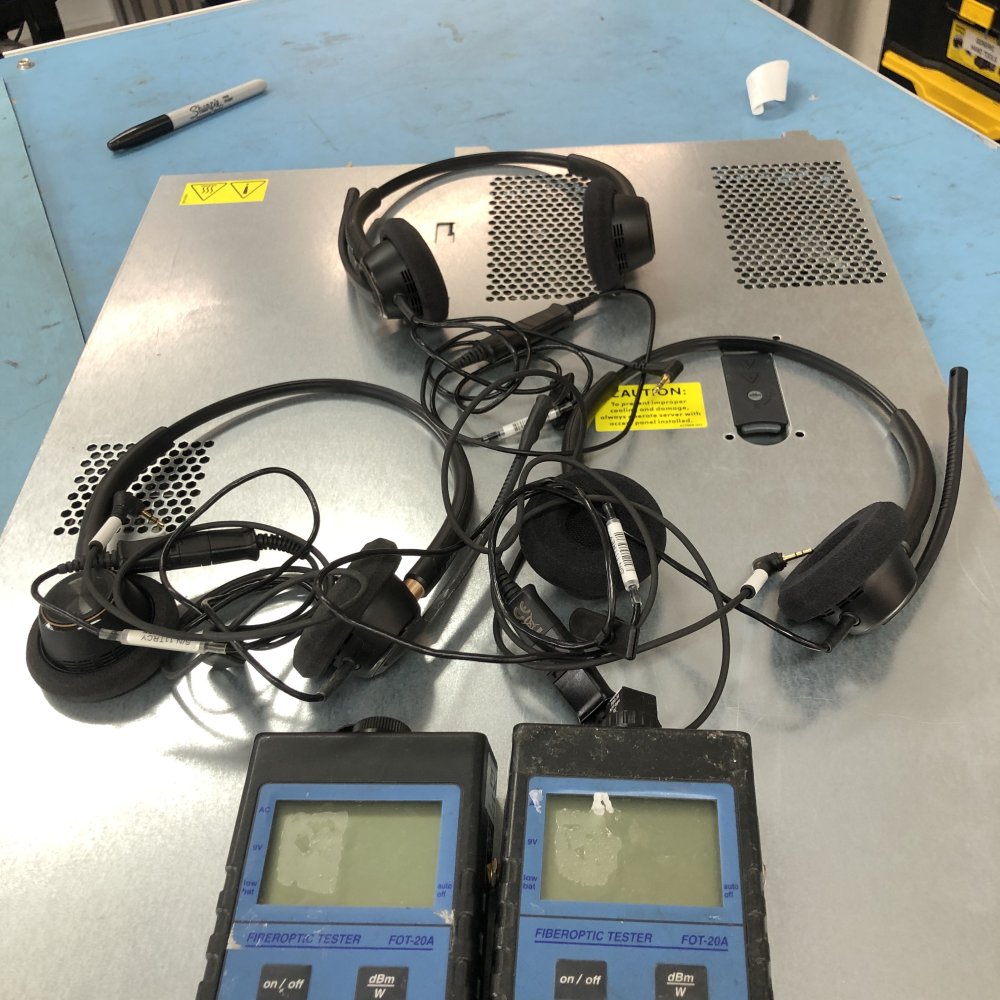 HP DL360 G7 Server Dual Xeon E5630 49GB RAM 8x146GB HDD + EXFO + Headsets