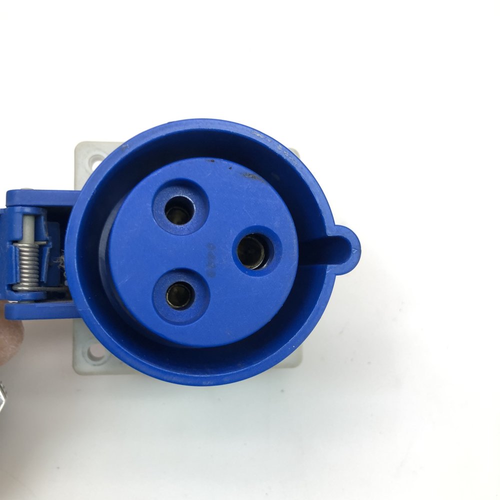 PCE 32A Industrial Socket Outlet IEC60309 IP44 Panel Mount 2P+E Blue