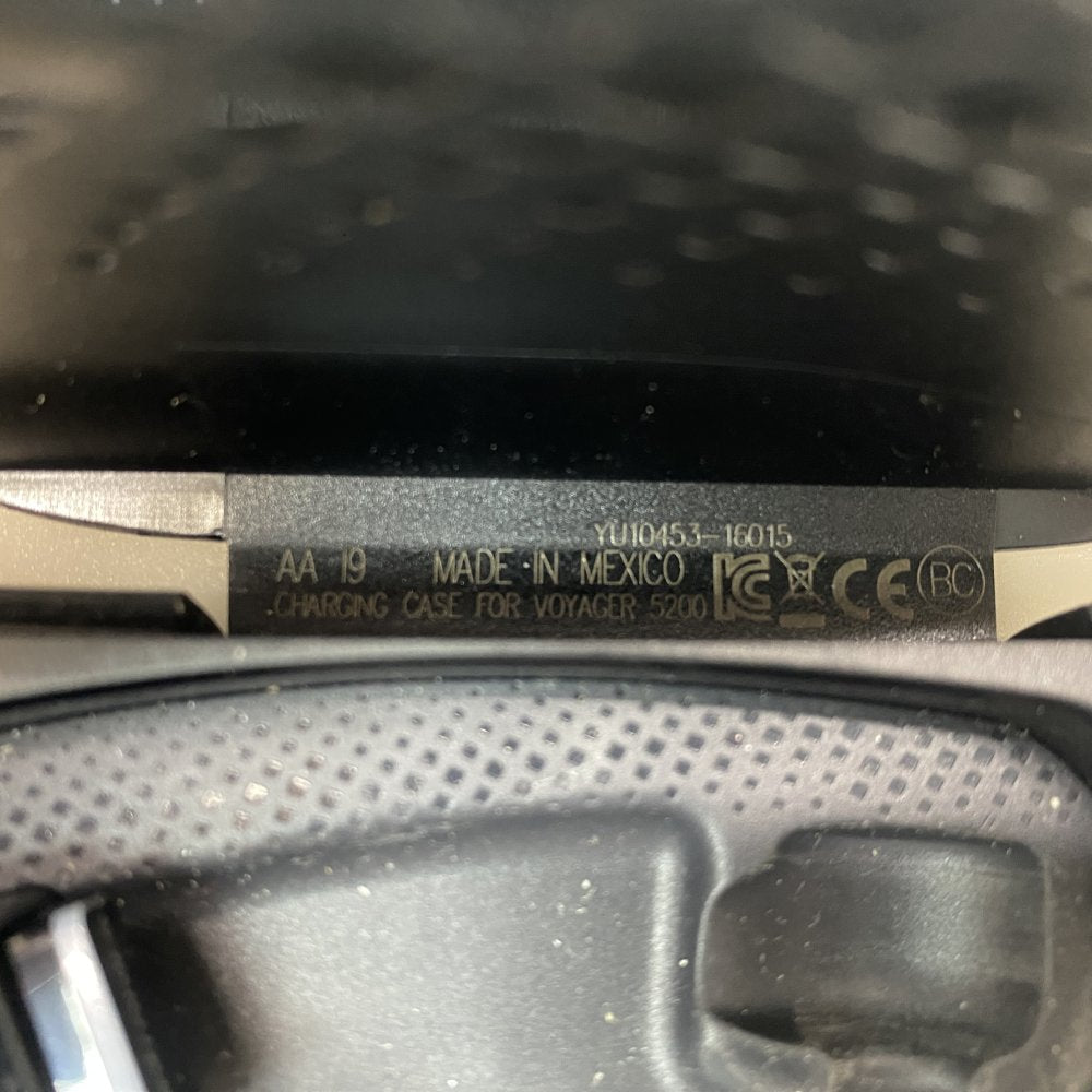 Plantronics Voyager 5200 Bluetooth Headset Noise-Cancelling USB Dongle