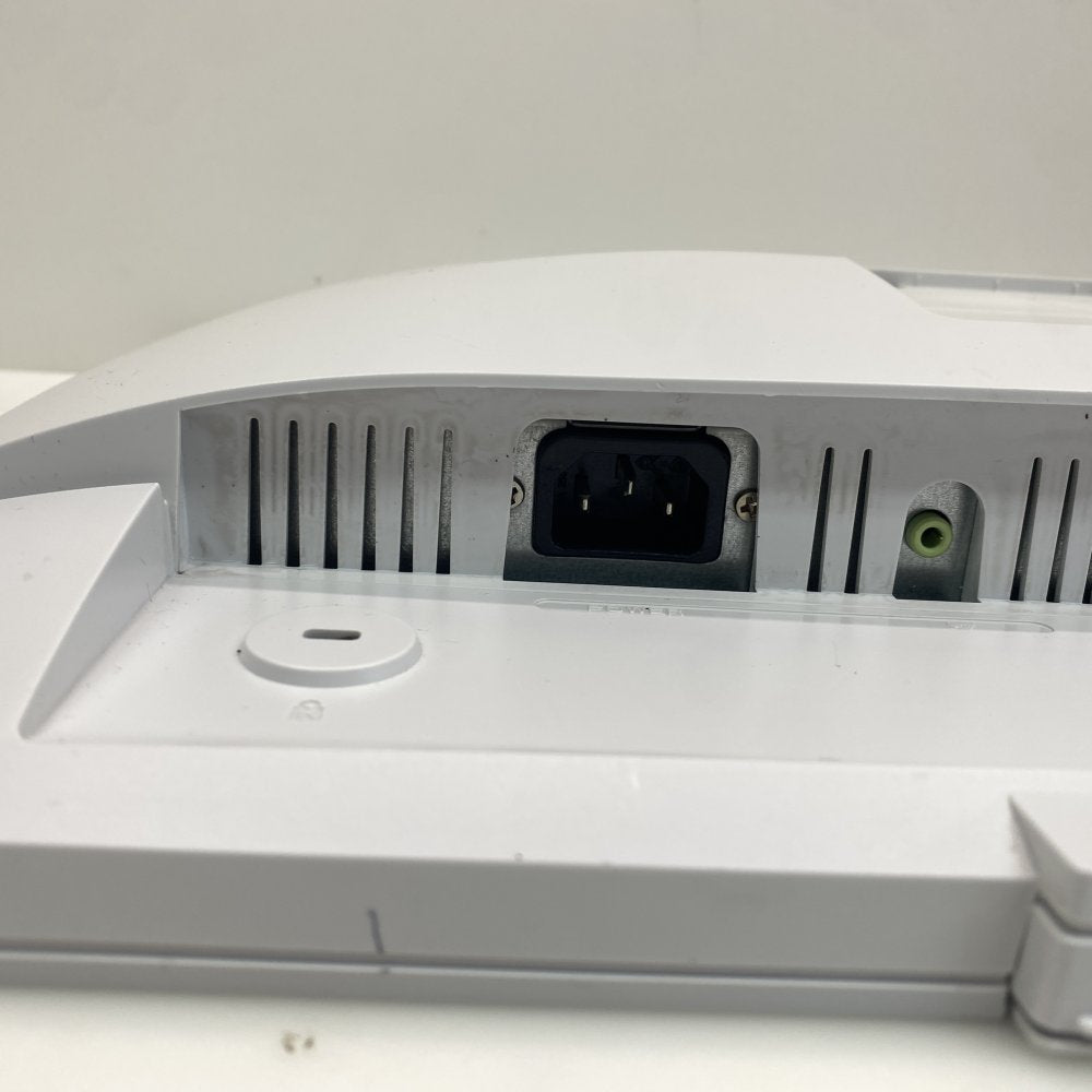 Professional 22in LED Monitor Fujitsu B22W-7 DisplayPort DVI USB VGA