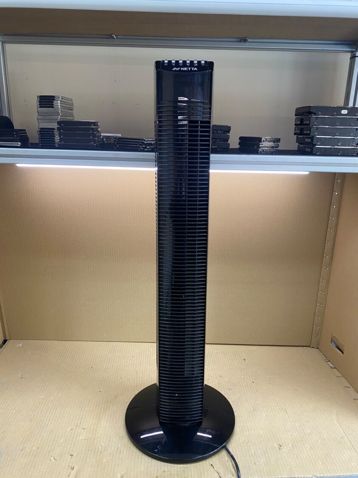 Oscillating Tower Fan 36-Inch Netta LED Display 3 Speeds Timer Remote