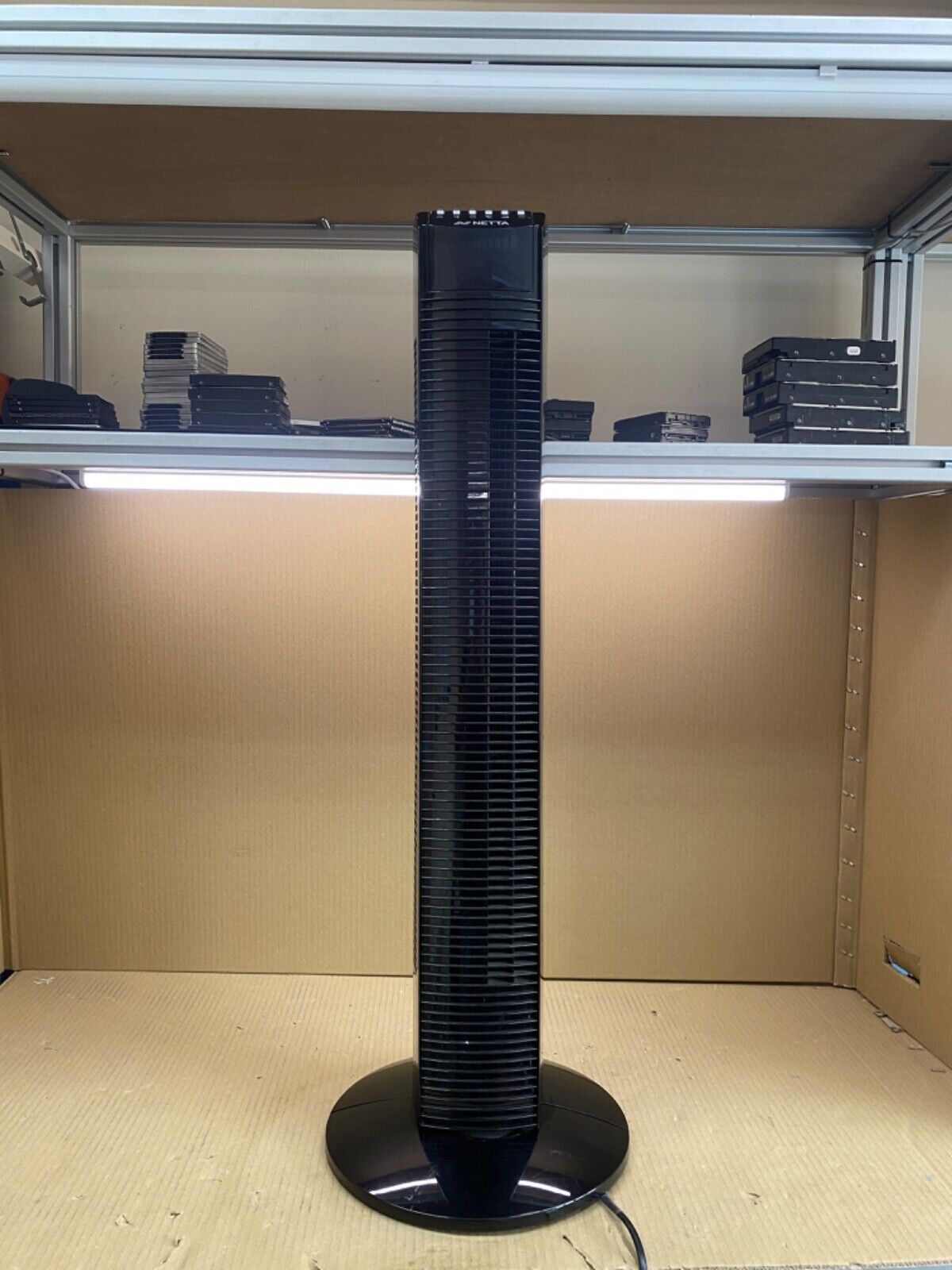 Oscillating Tower Fan 36-Inch Netta LED Display 3 Speeds Timer Remote