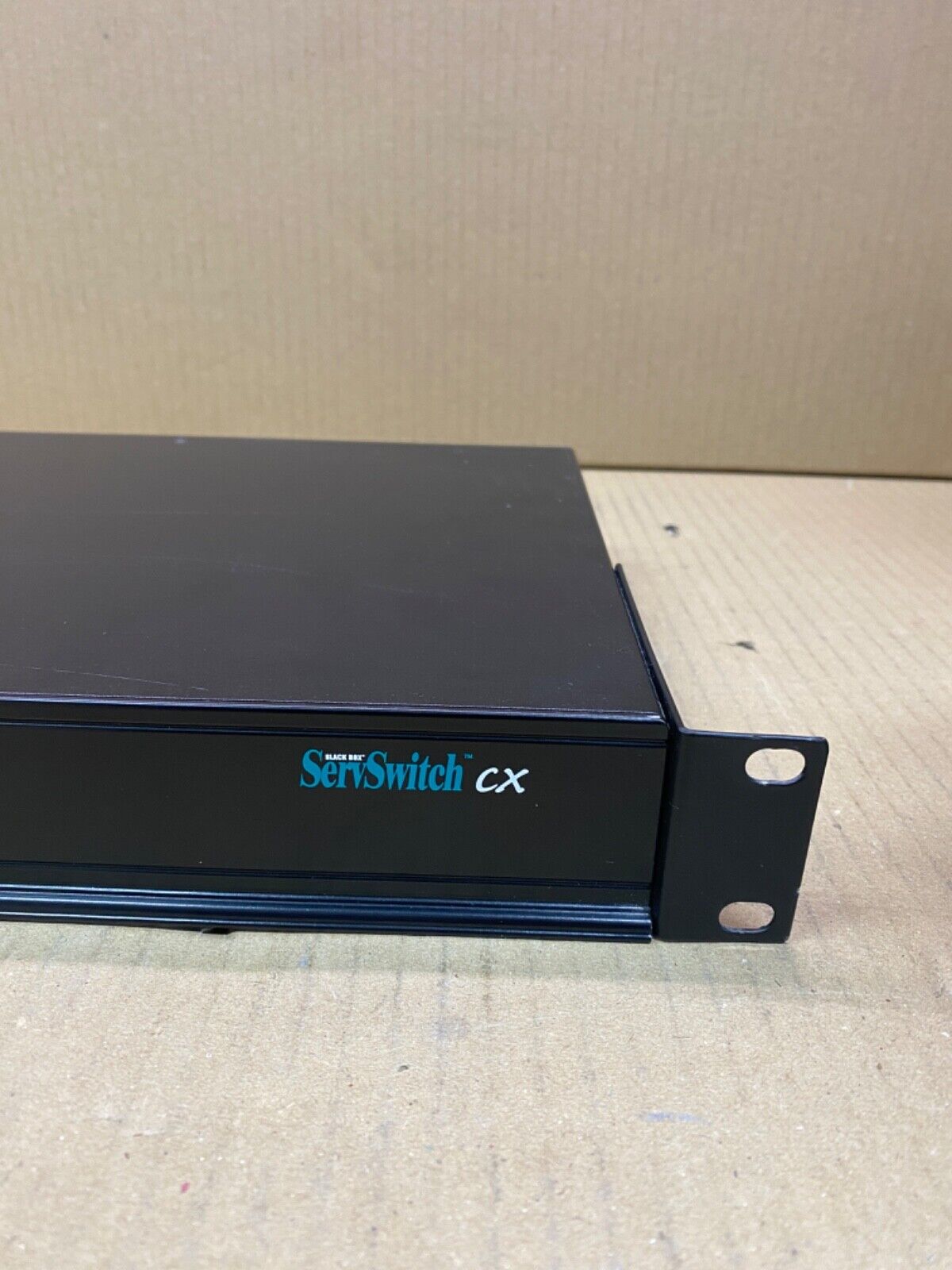 Black Box ServSwitch CX KV0424A-R2 24-Port Rackmount USB KVM Switch