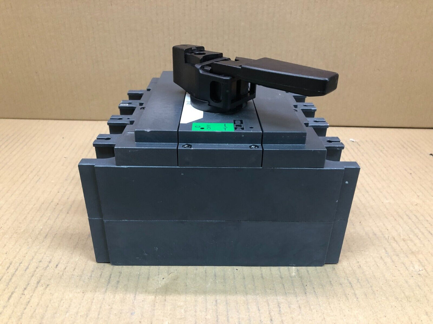 Industrial 630A Switch Disconnector Schneider Electric INS630 3 Poles