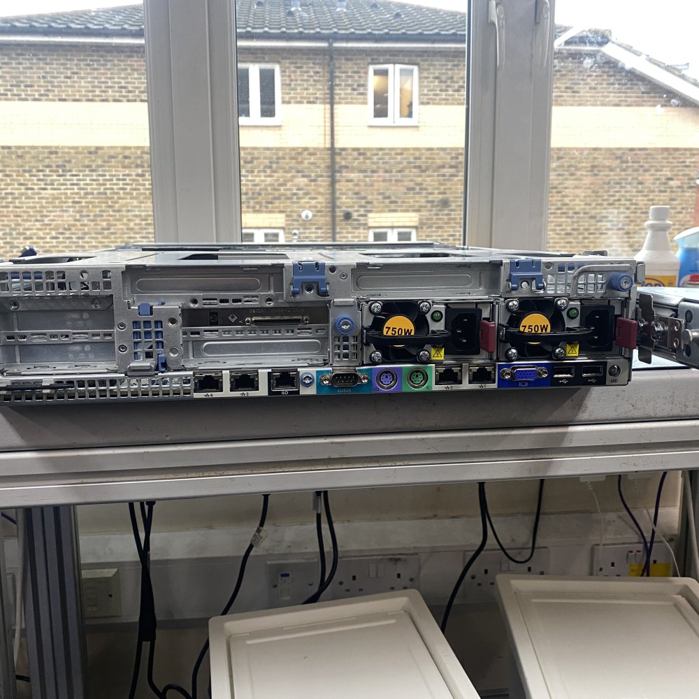 HP ProLiant DL380 G7 Server 2x Xeon E5640 32GB RAM 1.17TB SAS RAID
