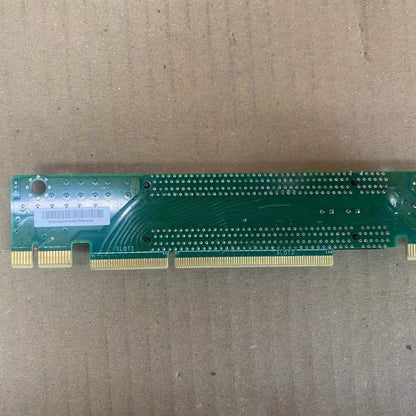 Supermicro PCIe Riser Cards RSC-R1UW-2E16 1U WIO Slot Set, Quad Pack