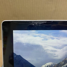 Microsoft Surface Pro 4 i5 256GB SSD 8GB RAM Windows 11 Touchscreen Cracked