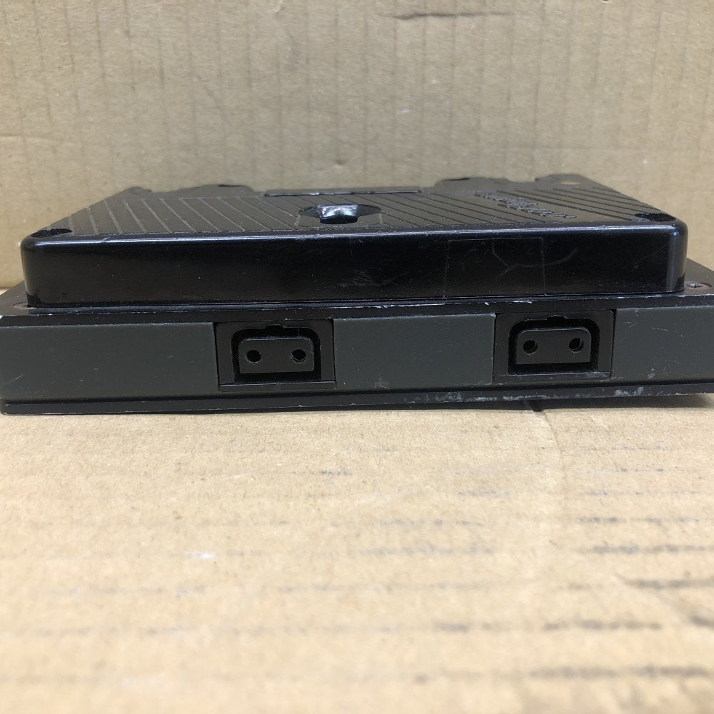 Gold Mount Adapter Hawk-Woods AB-CFA2 for ARRI Amira Camera Power