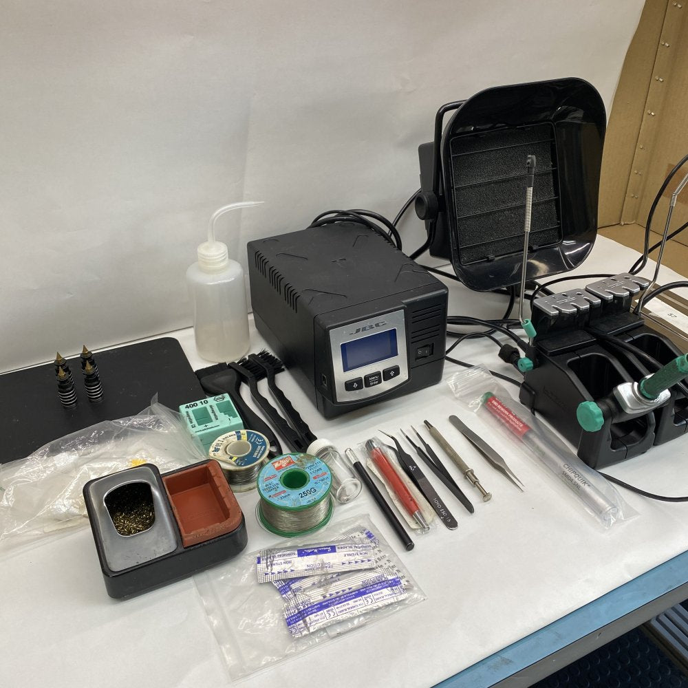 Professional Soldering Station Bundle JBC DD-2B, Fume Extractor, 150W 230V Kit