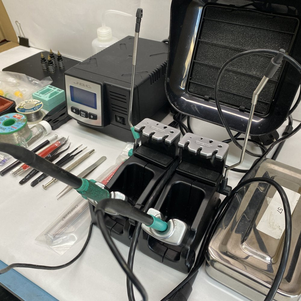 Professional Soldering Station Bundle JBC DD-2B, Fume Extractor, 150W 230V Kit