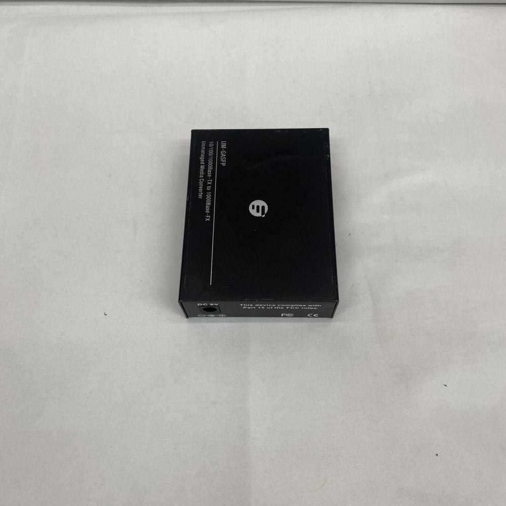 Unmanaged Ethernet Media Converter with Gigabit SFP UM-GASFP