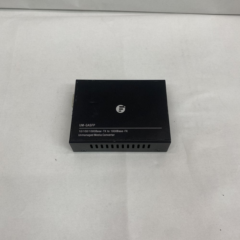 Unmanaged Ethernet Media Converter with Gigabit SFP UM-GASFP
