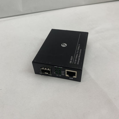 Unmanaged Ethernet Media Converter with Gigabit SFP UM-GASFP