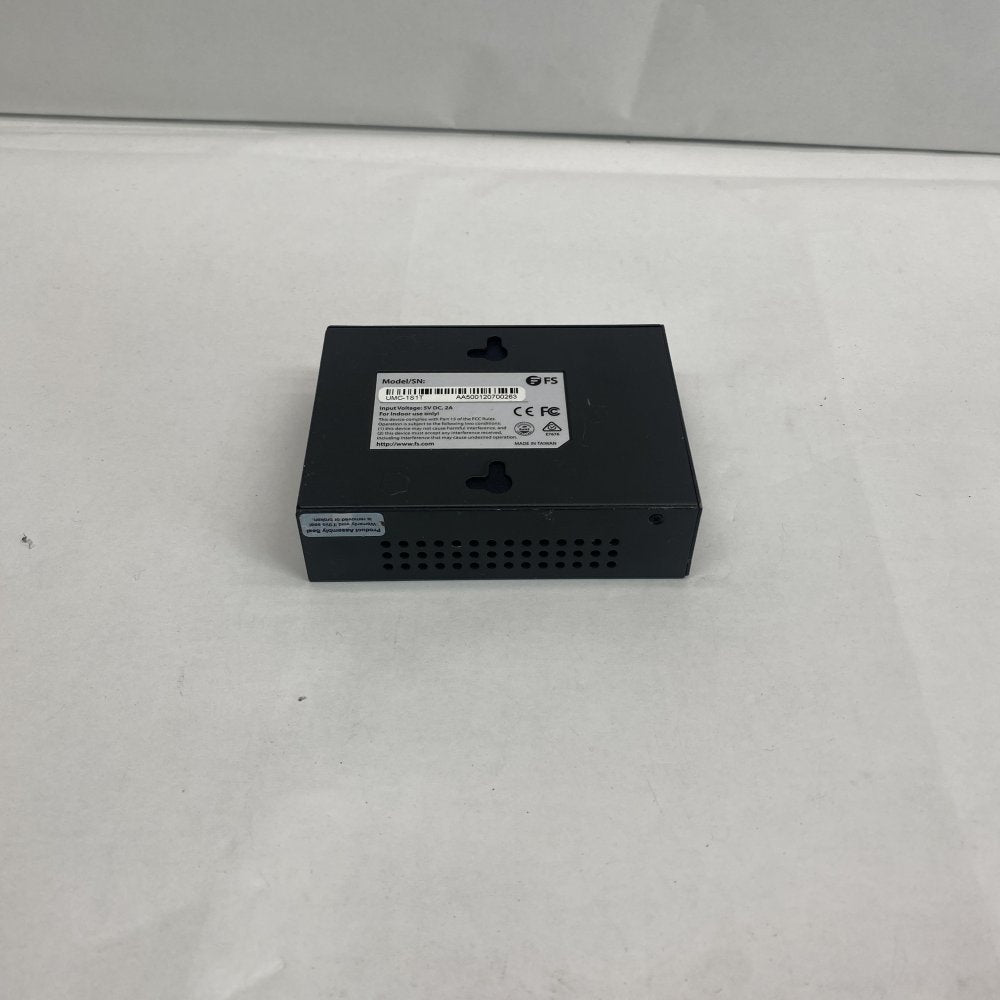 Unmanaged 10G Ethernet Media Converter, Base-T to Base-R, Rack-Mountable