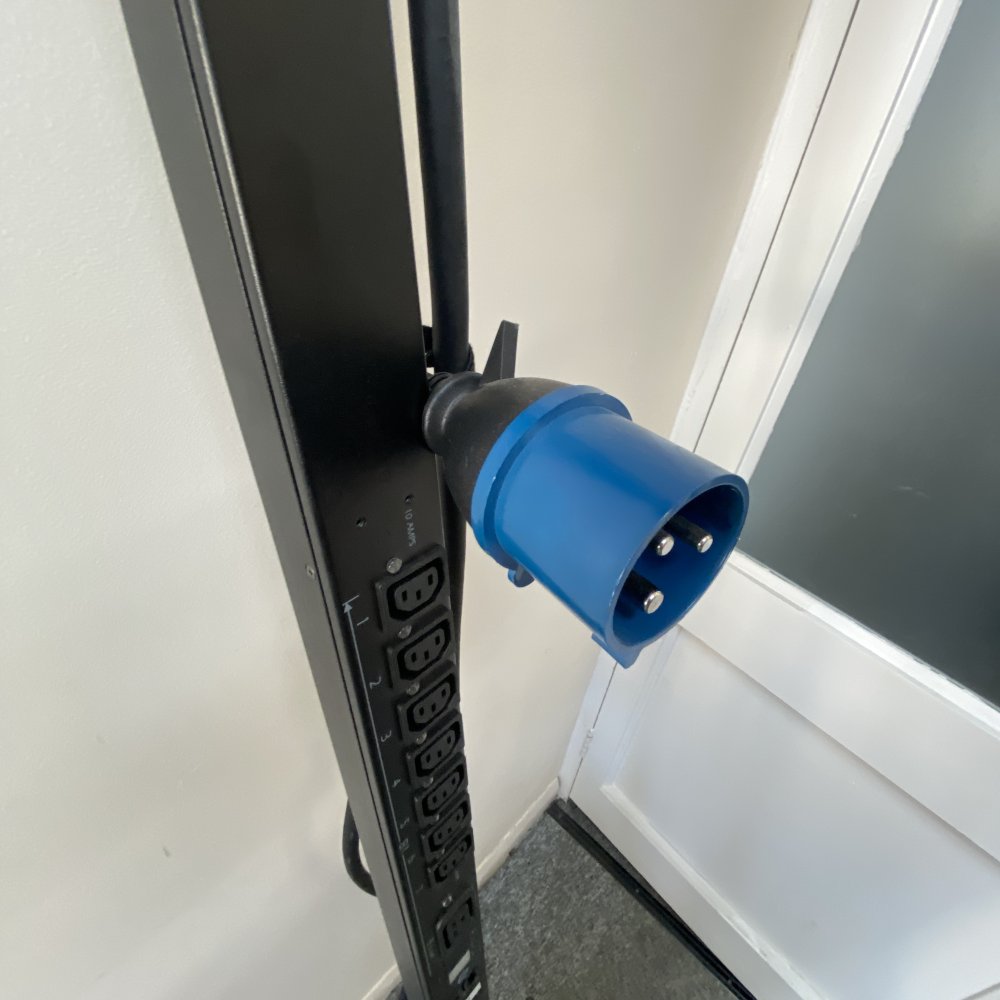 Switched Metered PDU, APC AP7953 32A,Rack-Mount, Data Centre - FULLY TESTED