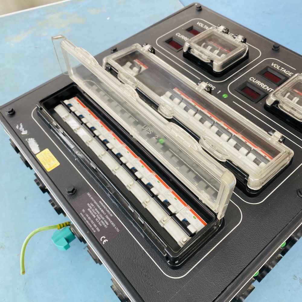 Professional Dual UPS Power Distribution Unit GES 16xMCB 2xGenerator Portable