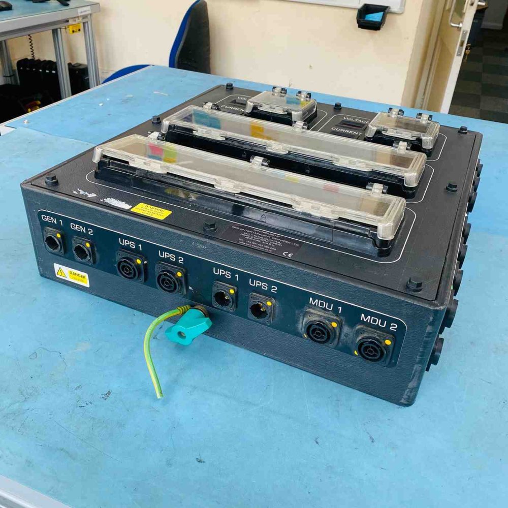 Professional Dual UPS Power Distribution Unit GES 16xMCB 2xGenerator Portable