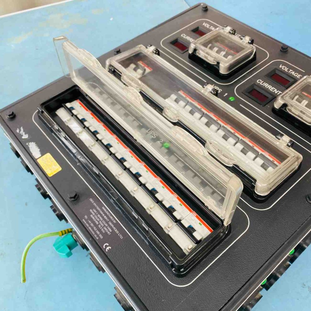 Professional Dual UPS Power Distribution Unit GES 16xMCB 2xGenerator Portable
