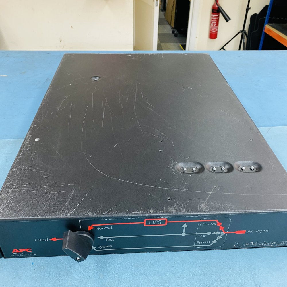 APC SBP3000 30A 100-240V Service Bypass Panel for Smart-UPS 7200VA/3kVA