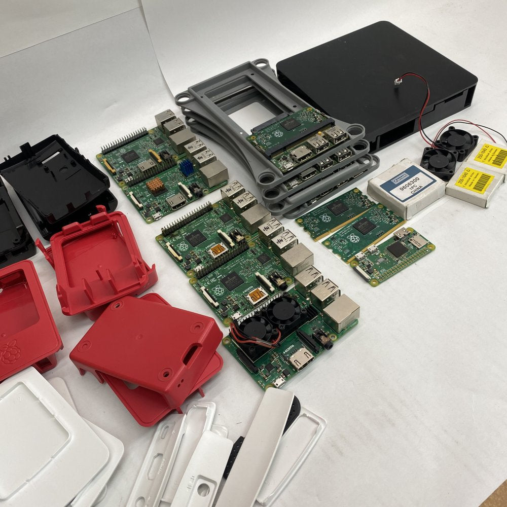 Versatile Raspberry Pi Compute Module IoT Kit 3 CM3 SATA & Wi-Fi