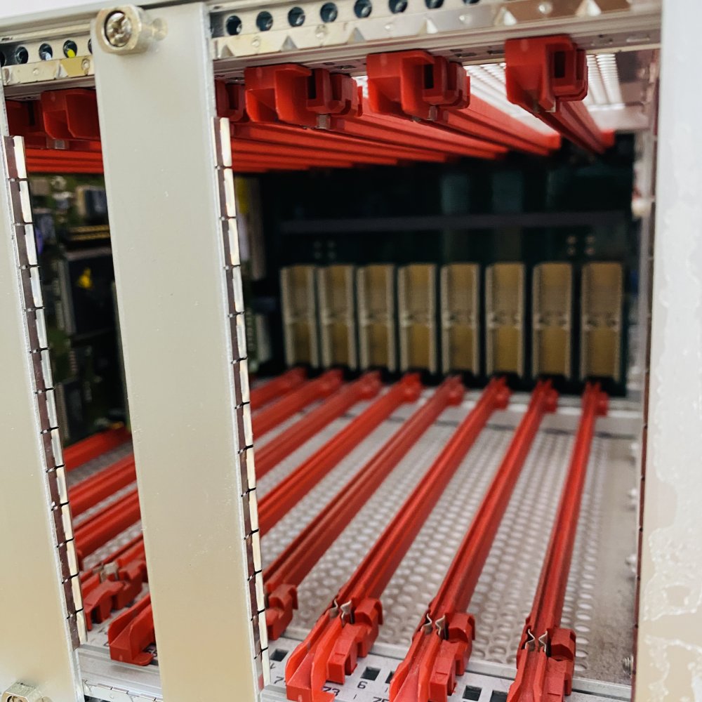 Broadcast Modular DALLIS Router Chassis MADI LAWO 940/06 Rack Mount 3-RU Frame