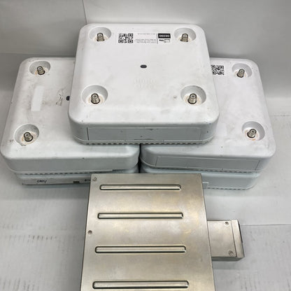 Cisco Lot – 5x AP2802E Access Points + Cisco 3900 PSU – Tested