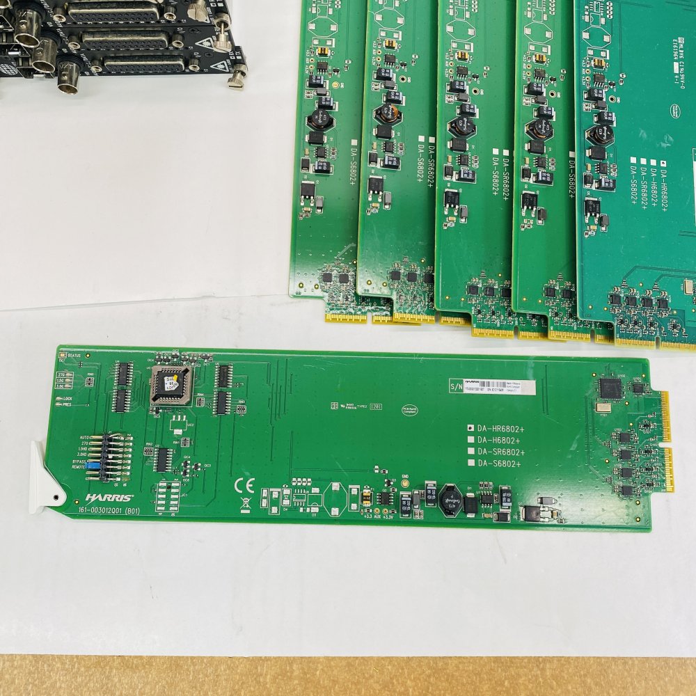 Broadcast Studio Lot – 6x Harris DA-HR6802+ + 6x Meridian RX