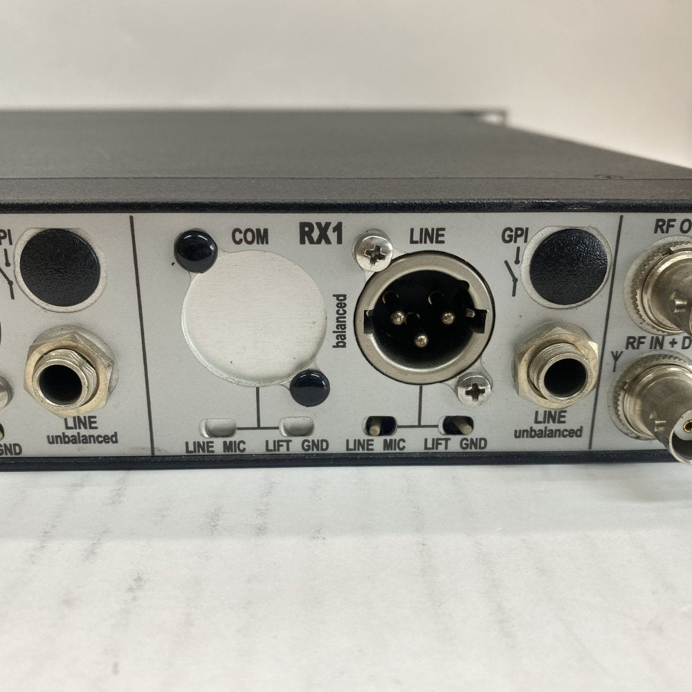 Broadcast Dual True Diversity Receiver Wisycom MRK960 Rack-Mount 4K