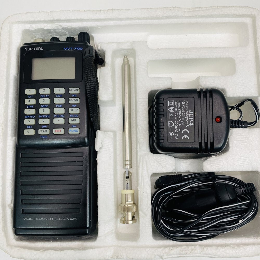 Yupiteru MVT-7100 Multiband Receiver + Antenna Charger & Box
