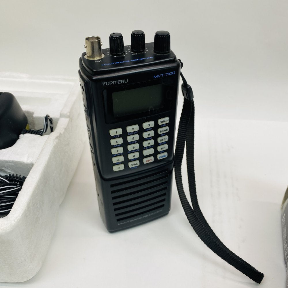 Yupiteru MVT-7100 Multiband Receiver + Antenna Charger & Box