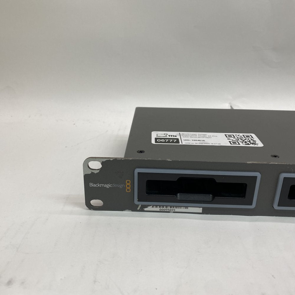 Broadcast 4K SSD Recorder SDI HDMI LAN XLR Blackmagic HyperDeck Studio 4K Pro