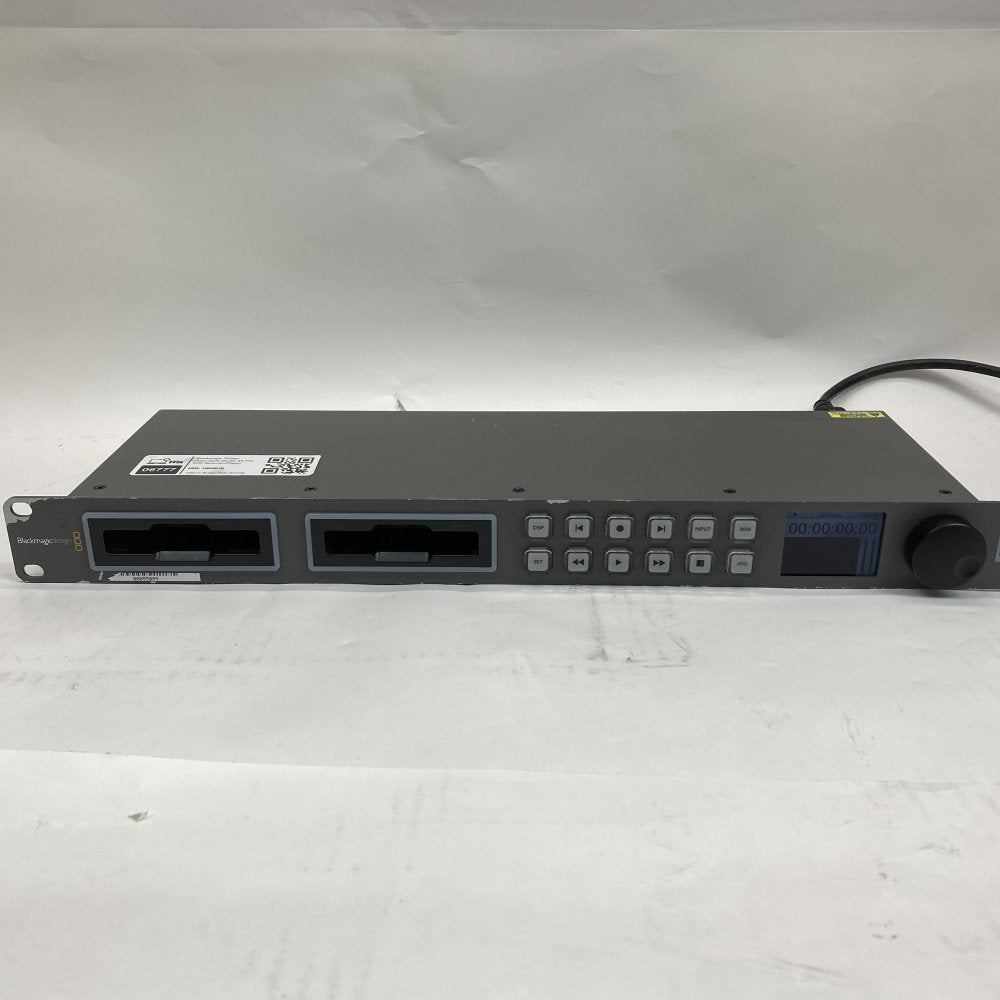 Broadcast 4K SSD Recorder SDI HDMI LAN XLR Blackmagic HyperDeck Studio 4K Pro