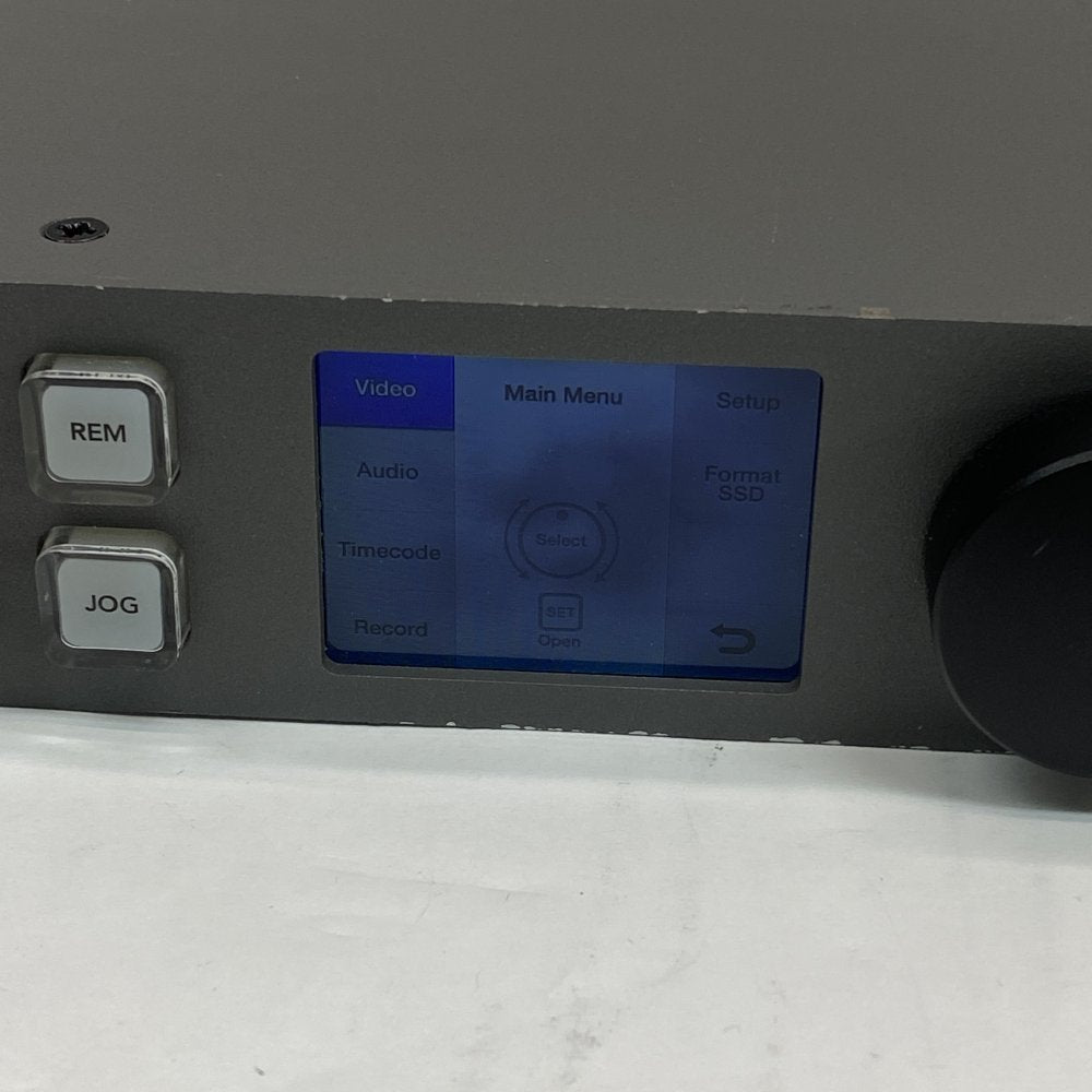Broadcast 4K SSD Recorder SDI HDMI LAN XLR Blackmagic HyperDeck Studio 4K Pro