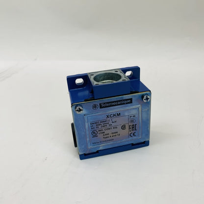 Industrial Limit Switch Enclosure IP66 Type4/12 Telemecanique XCKM 240V 3A