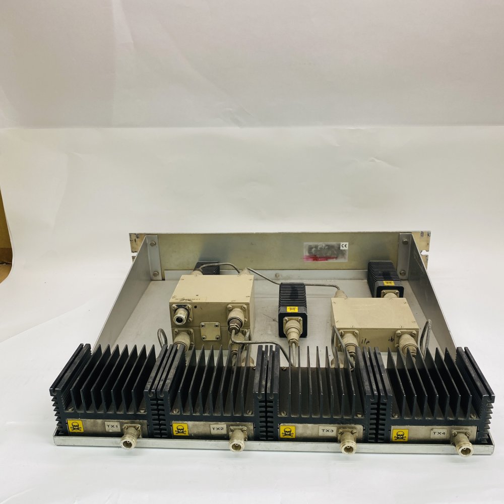 Broadcast RF Distribution Amplifier 4-Way 454-456.2MHz N Aerial TXC-454 Rack